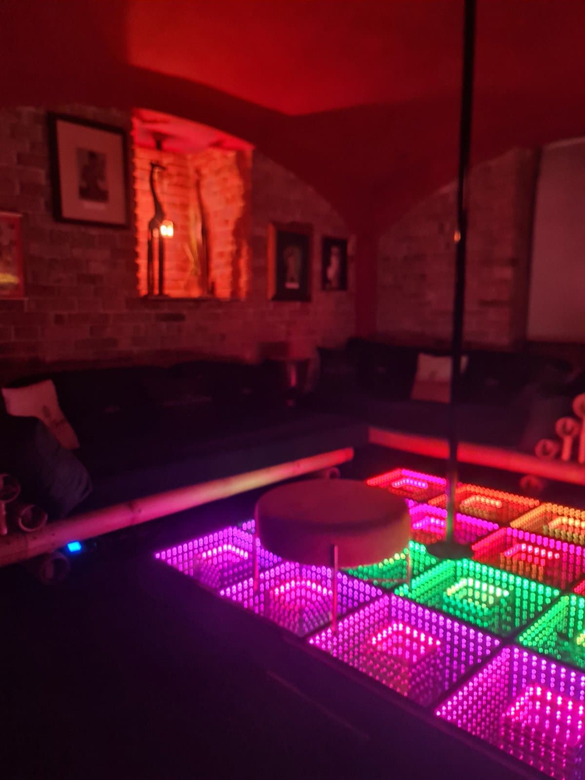 Hard Core Club 2